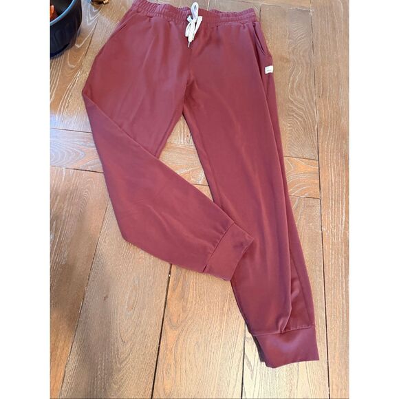 Vuori Maroon Jogger Size Small - Picture 3 of 8